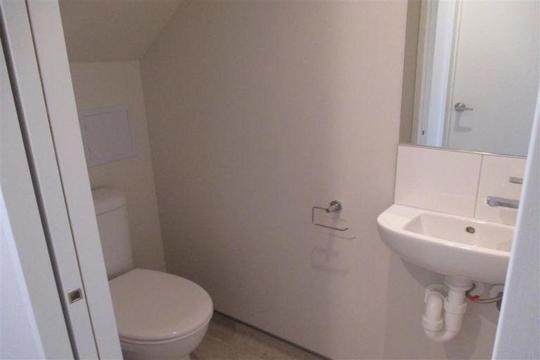 Photo of property in 2/22 Grove Road, Addington, Christchurch, 8024