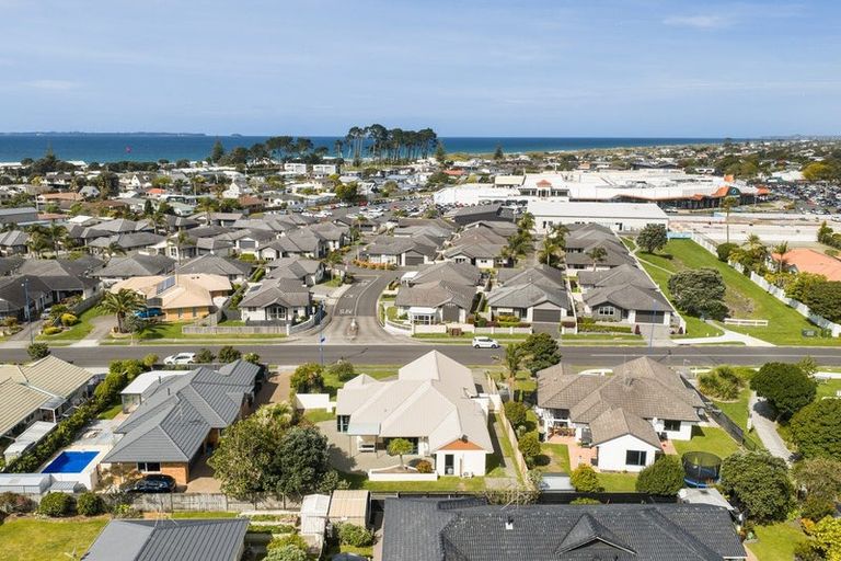 Photo of property in 94 Santa Monica Drive, Papamoa Beach, Papamoa, 3118