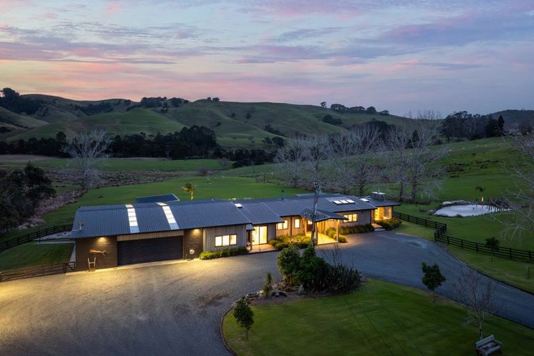 Photo of property in 331 Pukapuka Road, Pohuehue, Warkworth, 0983