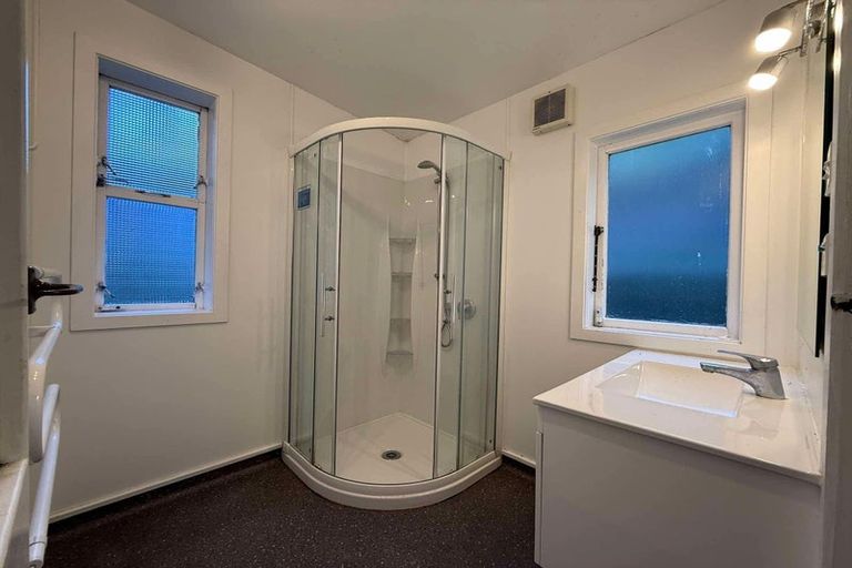 Photo of property in 76 Aro Street, Aro Valley, Wellington, 6021