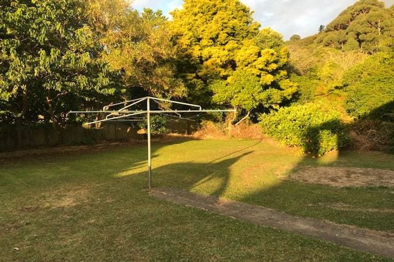 Photo of property in 6 Prebble Grove, Naenae, Lower Hutt, 5011