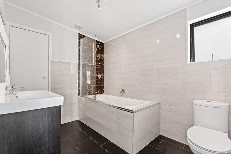 Photo of property in 7 Vipond Road, Stanmore Bay, Whangaparaoa, 0932