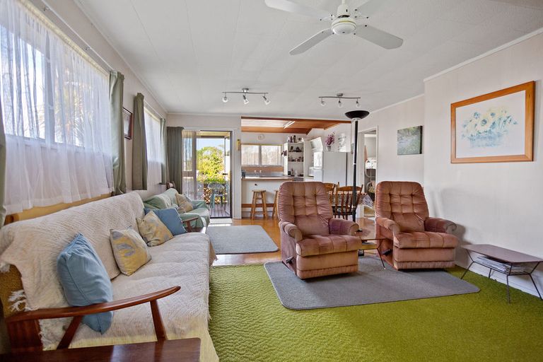Photo of property in 2a Browns Drive, Waihi Beach, 3611