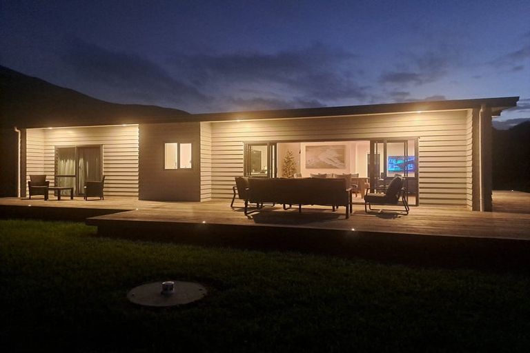 Photo of property in 39 Shoal Beach Road, Aramoana, Omakere, 4271