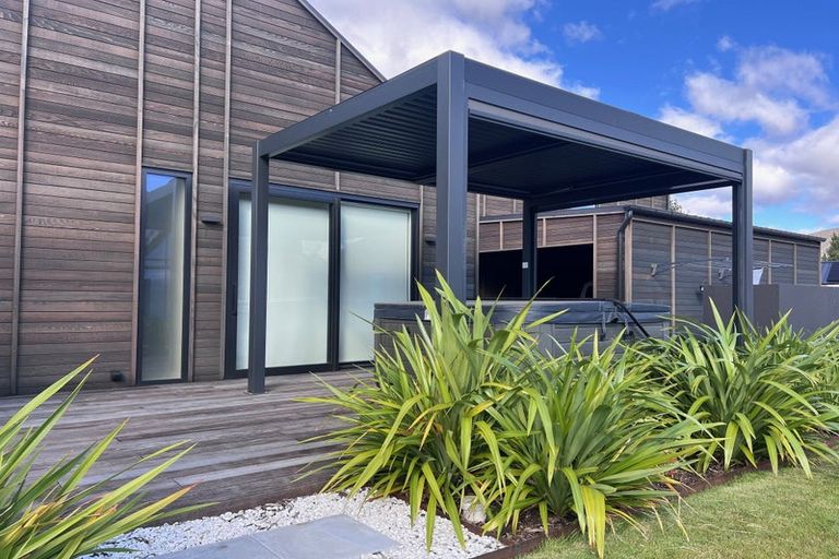 Photo of property in 10 Mccaw Mews, Wanaka, 9305