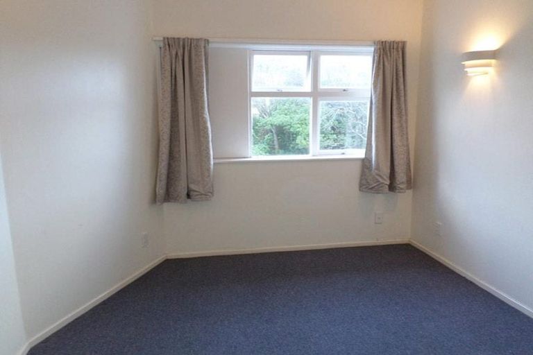 Photo of property in Parkland Flats, 16/51u Adams Terrace, Kelburn, Wellington, 6021