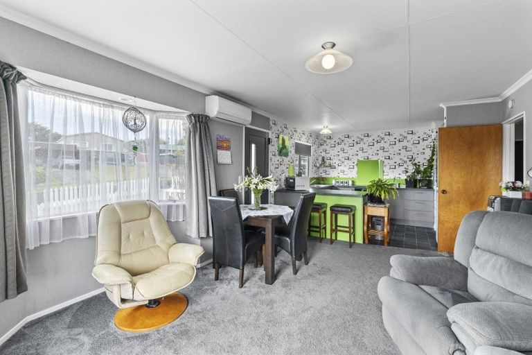 Photo of property in 9b Herekawe Drive, Spotswood, New Plymouth, 4310