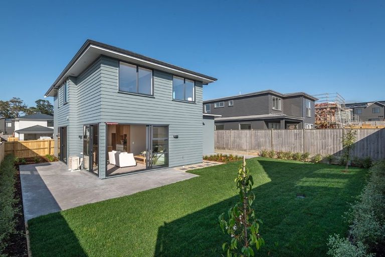 Photo of property in 58 Owen Chapman Drive, Red Beach, 0932