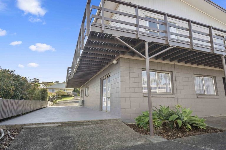 Photo of property in 12 Everard Avenue, Army Bay, Whangaparaoa, 0930
