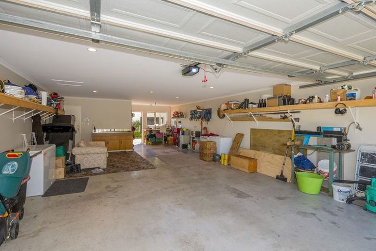 Photo of property in 115 Winara Avenue, Waikanae, 5036