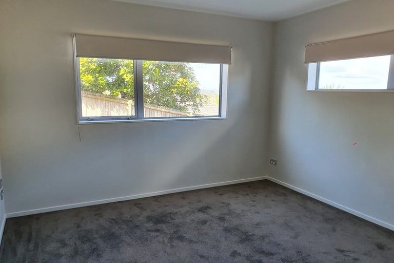 Photo of property in 65 Kirikiri Drive, Papakura, 2110