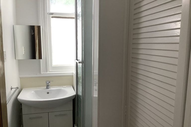 Photo of property in 24 Konini Road, Hataitai, Wellington, 6021