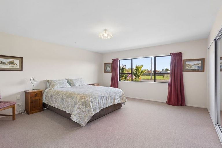 Photo of property in 11 Hunter Street, Westport, 7825
