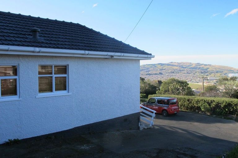 Photo of property in 18 Earls Road, Saint Clair, Dunedin, 9012