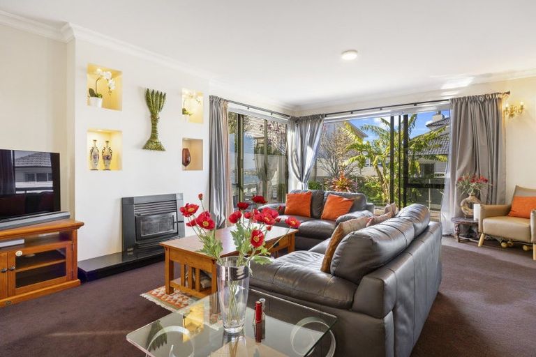 Photo of property in 34a Seaview Road, Castor Bay, Auckland, 0620