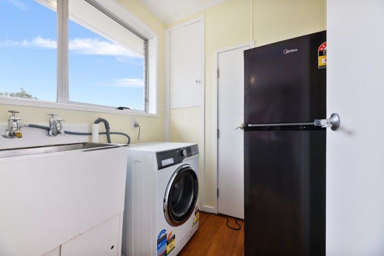 Photo of property in 56 Fitzwater Place, Henderson, Auckland, 0612