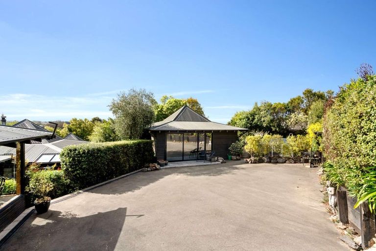 Photo of property in 887 Cashmere Road, Halswell, Christchurch, 8025