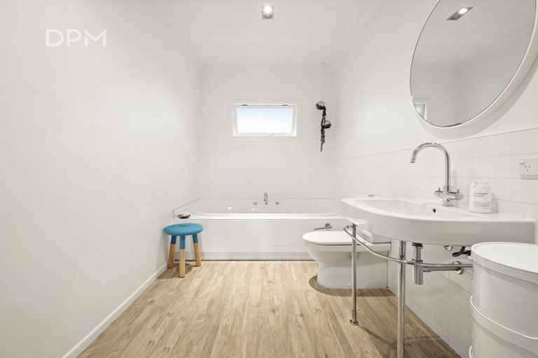 Photo of property in 10 Alison Crescent, Belleknowes, Dunedin, 9011