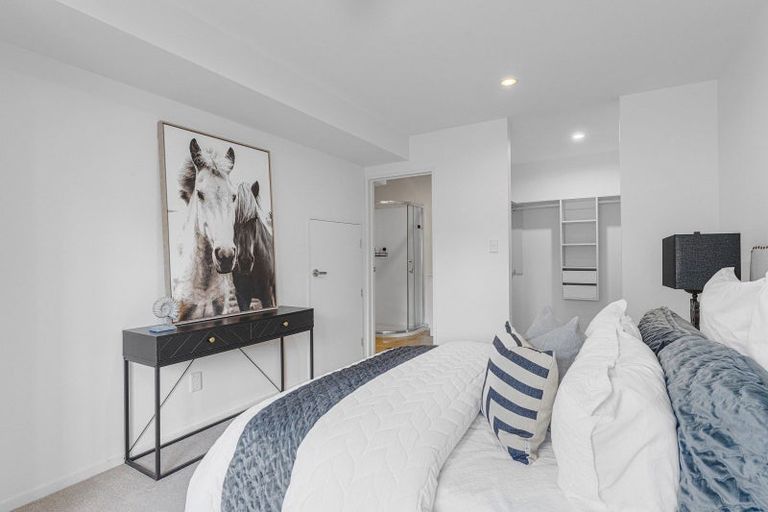 Photo of property in 1d Quincey Place, Massey, Auckland, 0614