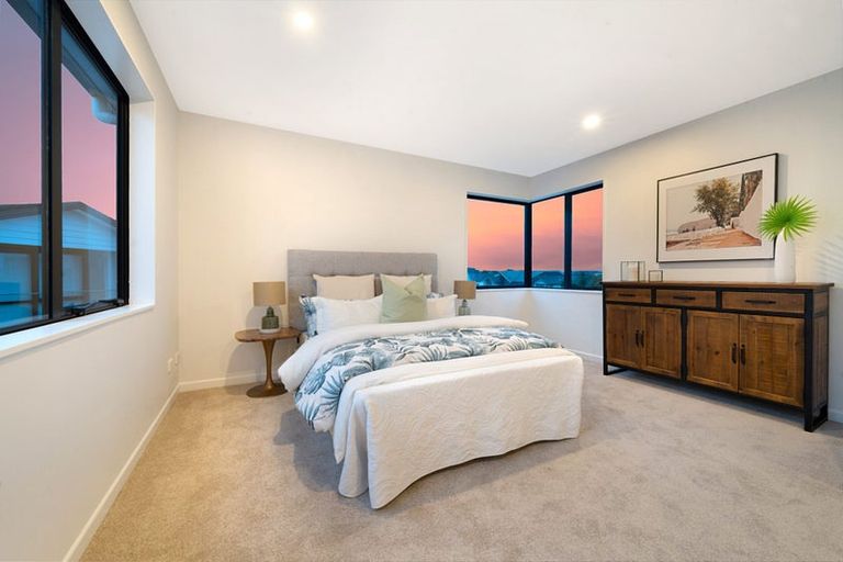 Photo of property in 48 Zita Maria Drive, Massey, Auckland, 0614