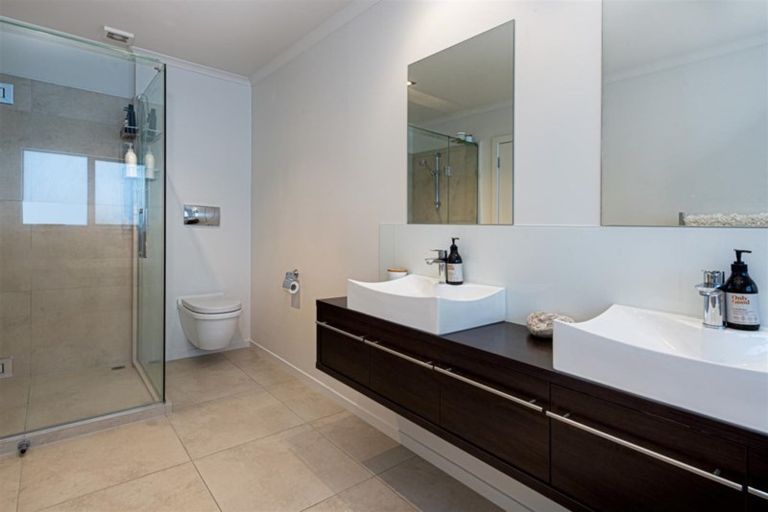 Photo of property in 131 Kowhai Road, Mairangi Bay, Auckland, 0630