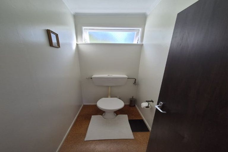 Photo of property in 51 Huntingdon Street, Northland, Wellington, 6012
