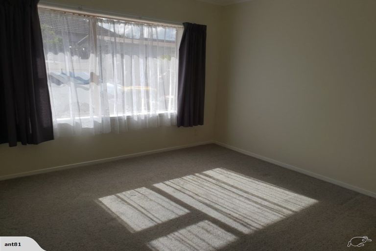 Photo of property in 2/71 Coronation Road, Papatoetoe, Auckland, 2025