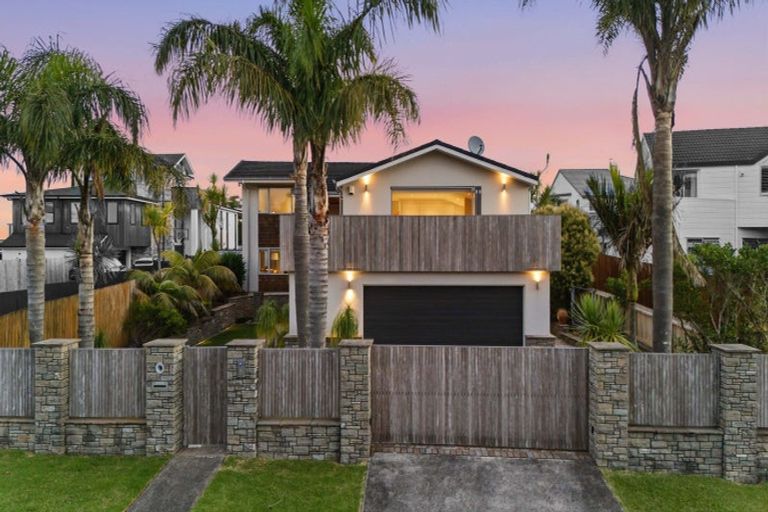 Photo of property in 31 Beechwood Road, Rothesay Bay, Auckland, 0630