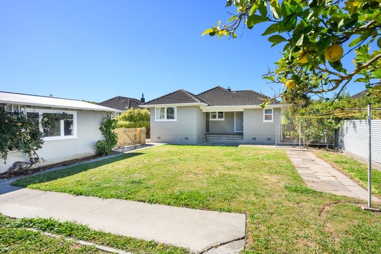 Photo of property in 20 Moheke Avenue, Roslyn, Palmerston North, 4414