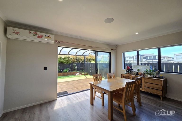 Photo of property in 22 Turret Lane, Hobsonville, Auckland, 0616