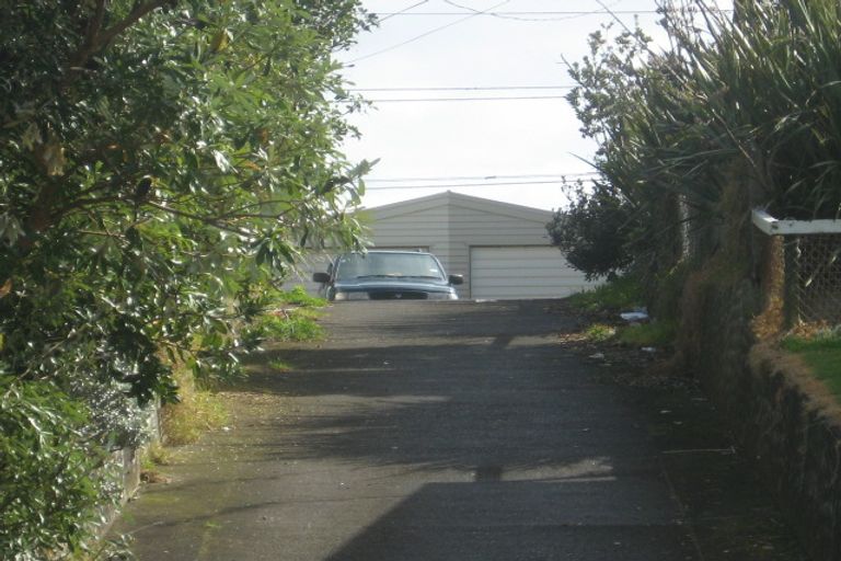 Photo of property in 8a Marama Crescent, Spotswood, New Plymouth, 4310