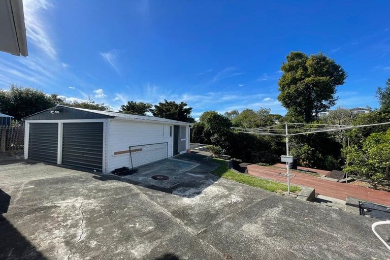 Photo of property in 8 Wyman Place, Pakuranga Heights, Auckland, 2010