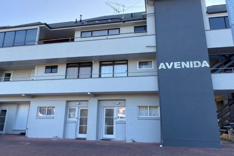 Photo of property in 40 Maunganui Road, Mount Maunganui, 3116
