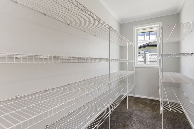 Photo of property in 13 Dida Park Drive, Kumeu, 0810