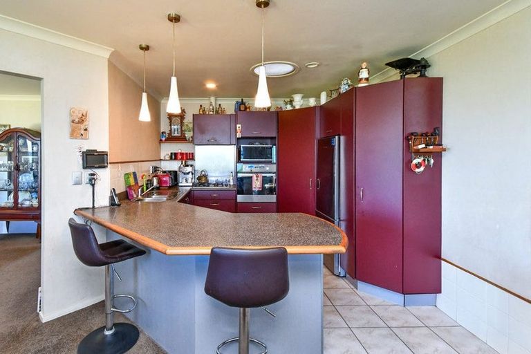 Photo of property in 21 Crannich Place, Wattle Downs, Auckland, 2103