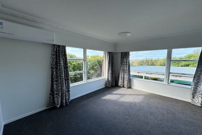 Photo of property in 2/73 Lake Road, Northcote, Auckland, 0627