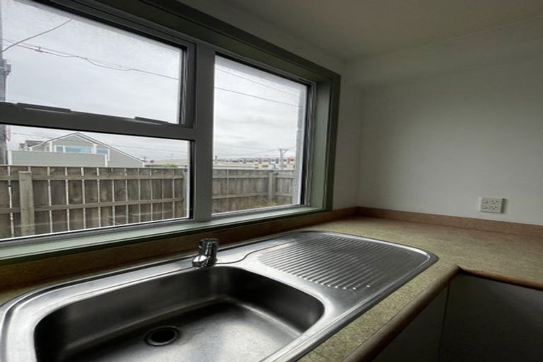 Photo of property in 102u1 Lyall Parade, Lyall Bay, Wellington, 6022