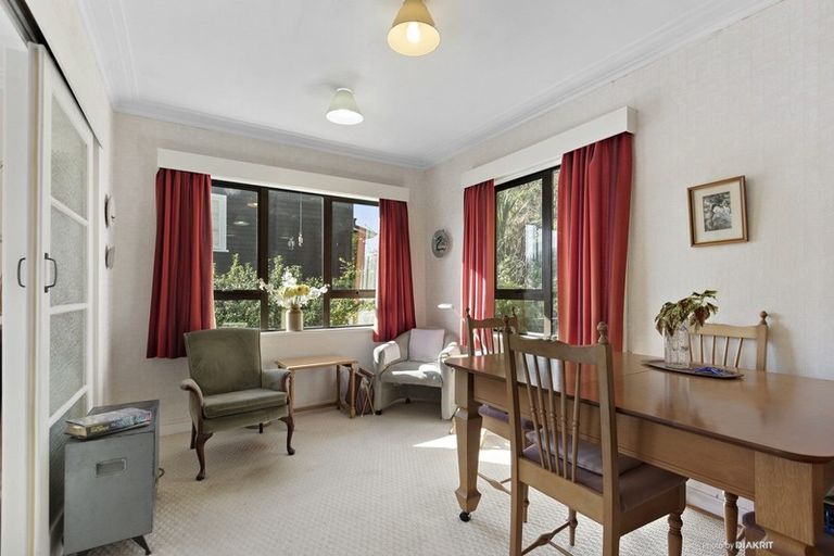 Photo of property in 33 Burrows Avenue, Karori, Wellington, 6012