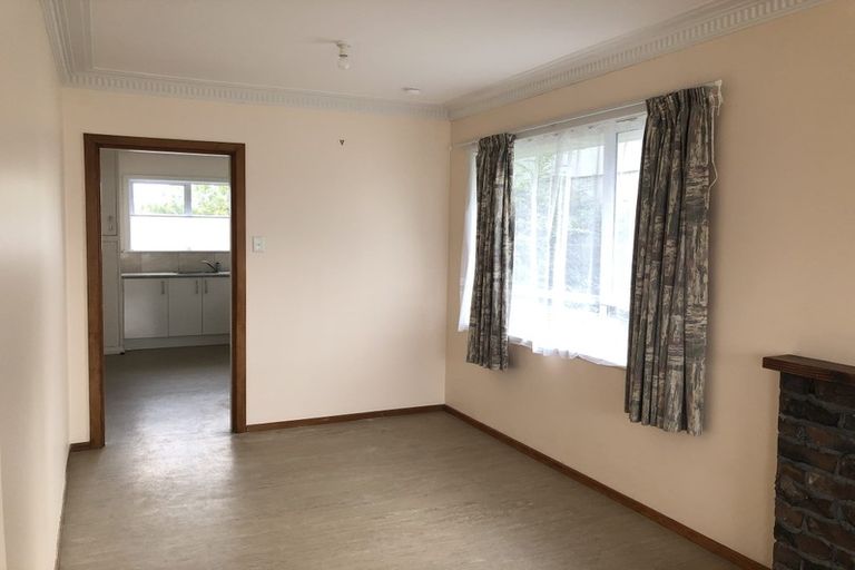 Photo of property in 23 Fairdene Avenue, Henderson, Auckland, 0610