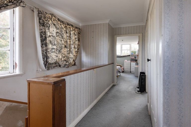 Photo of property in 12 Masters Crescent, Masterton, 5810