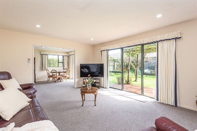 Photo of property in 74 Good Street, Rangiora, 7400