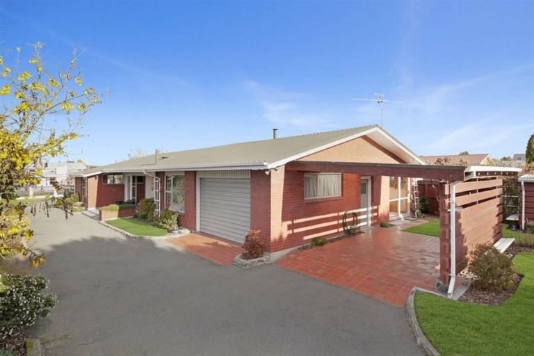 Photo of property in 60 Toorak Avenue, Avonhead, Christchurch, 8042