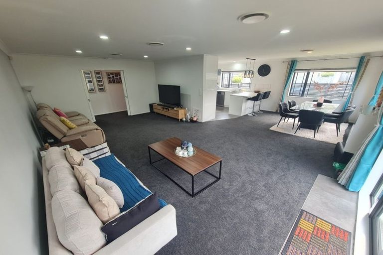 Photo of property in 47 Staithes Drive North, Whitby, Porirua, 5024
