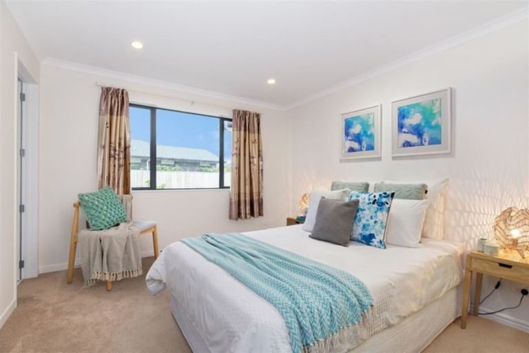 Photo of property in 116 Pohutukawa Parade, Riverhead, 0820
