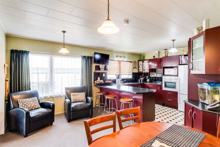 Photo of property in 14 Gipps Place, Tamatea, Napier, 4112