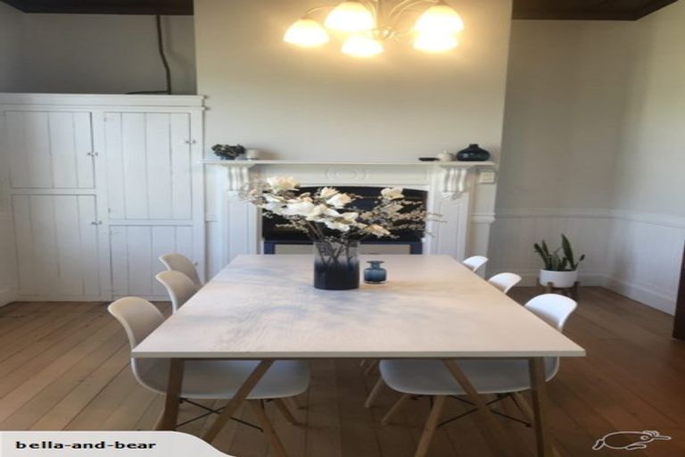 Photo of property in 21 Railway Street, Helensville, 0800