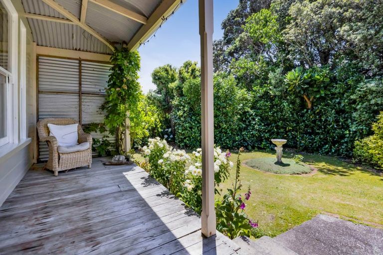 Photo of property in 207 Egmont Street, Patea, 4520