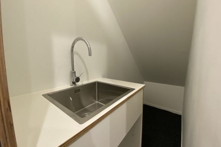 Photo of property in 5/2 Moor Avenue, Te Atatu Peninsula, Auckland, 0610