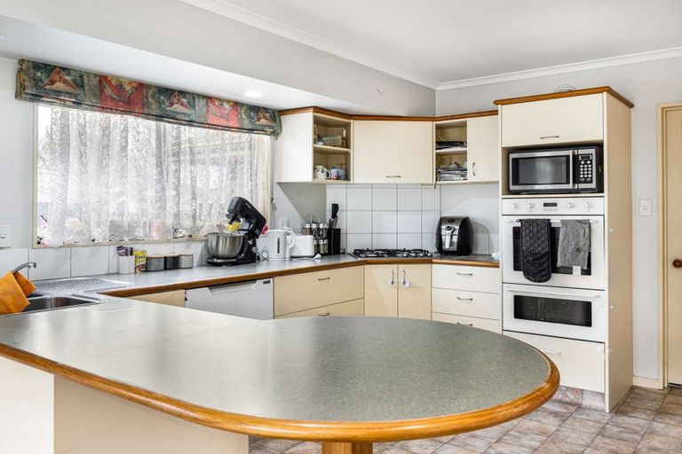 Photo of property in 30 Strachan Way, Highbury, Palmerston North, 4412