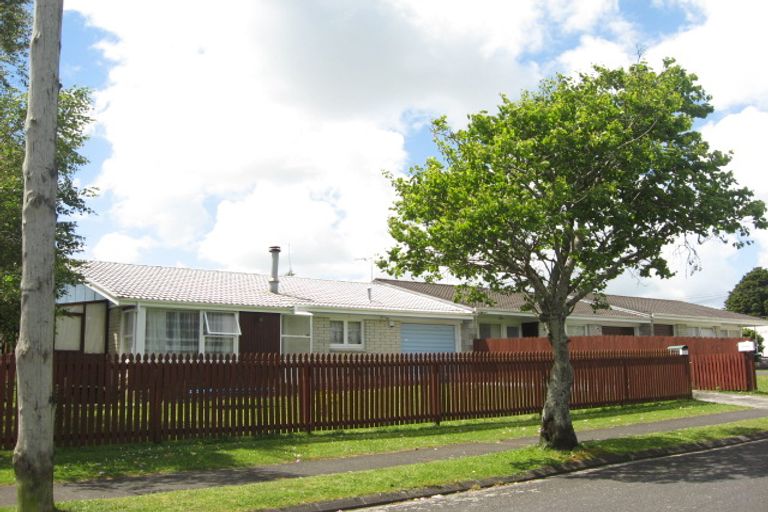 Photo of property in 1/4 Glenburn Place, Papakura, 2110